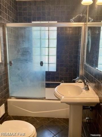 340 E Maxlow Ave - Photo 7 of 11