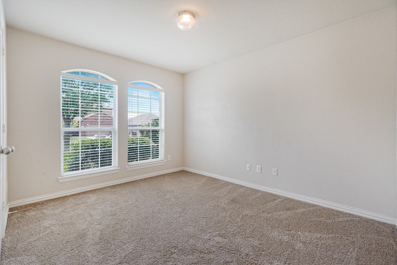6528 Sierra Madre Dr - Photo 4 of 14