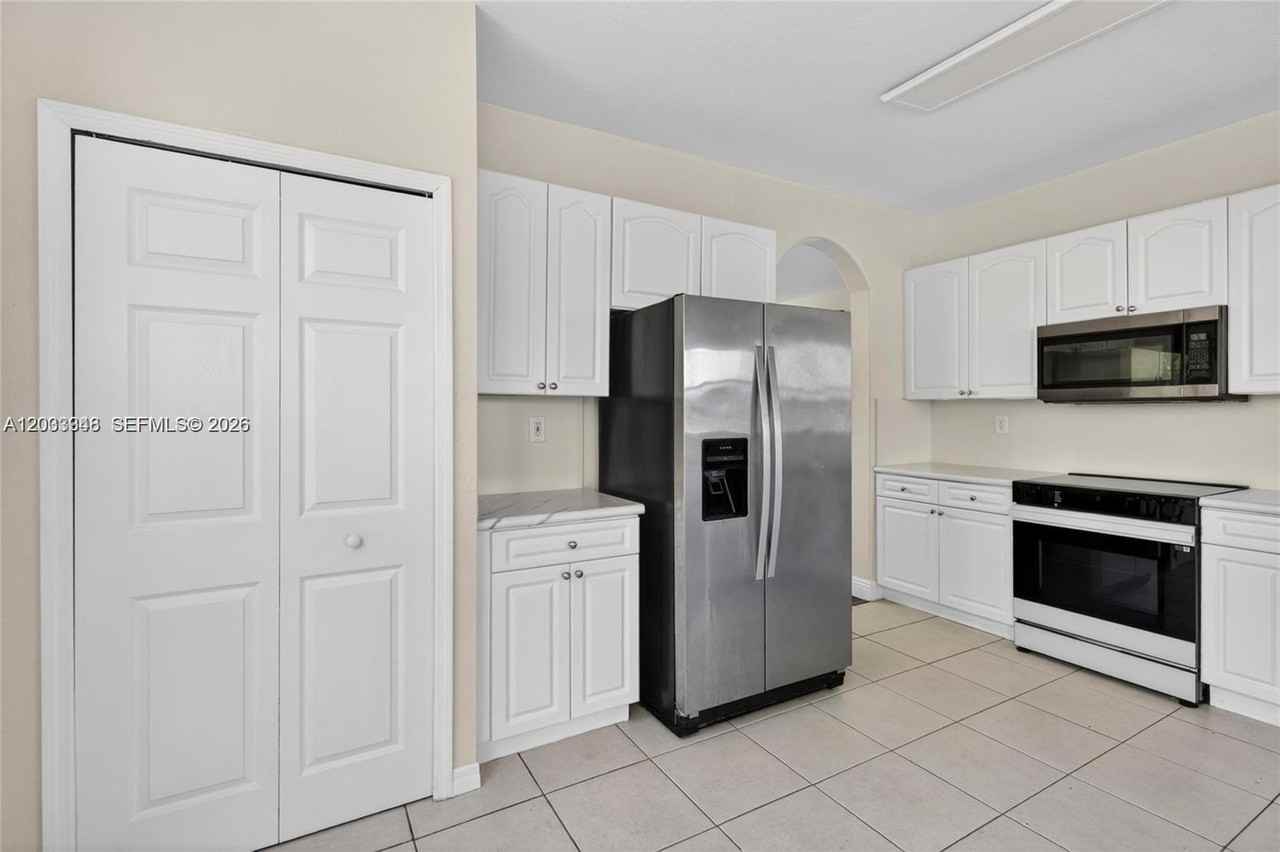 11070 Sw 243rd Ln - Photo 5 of 49
