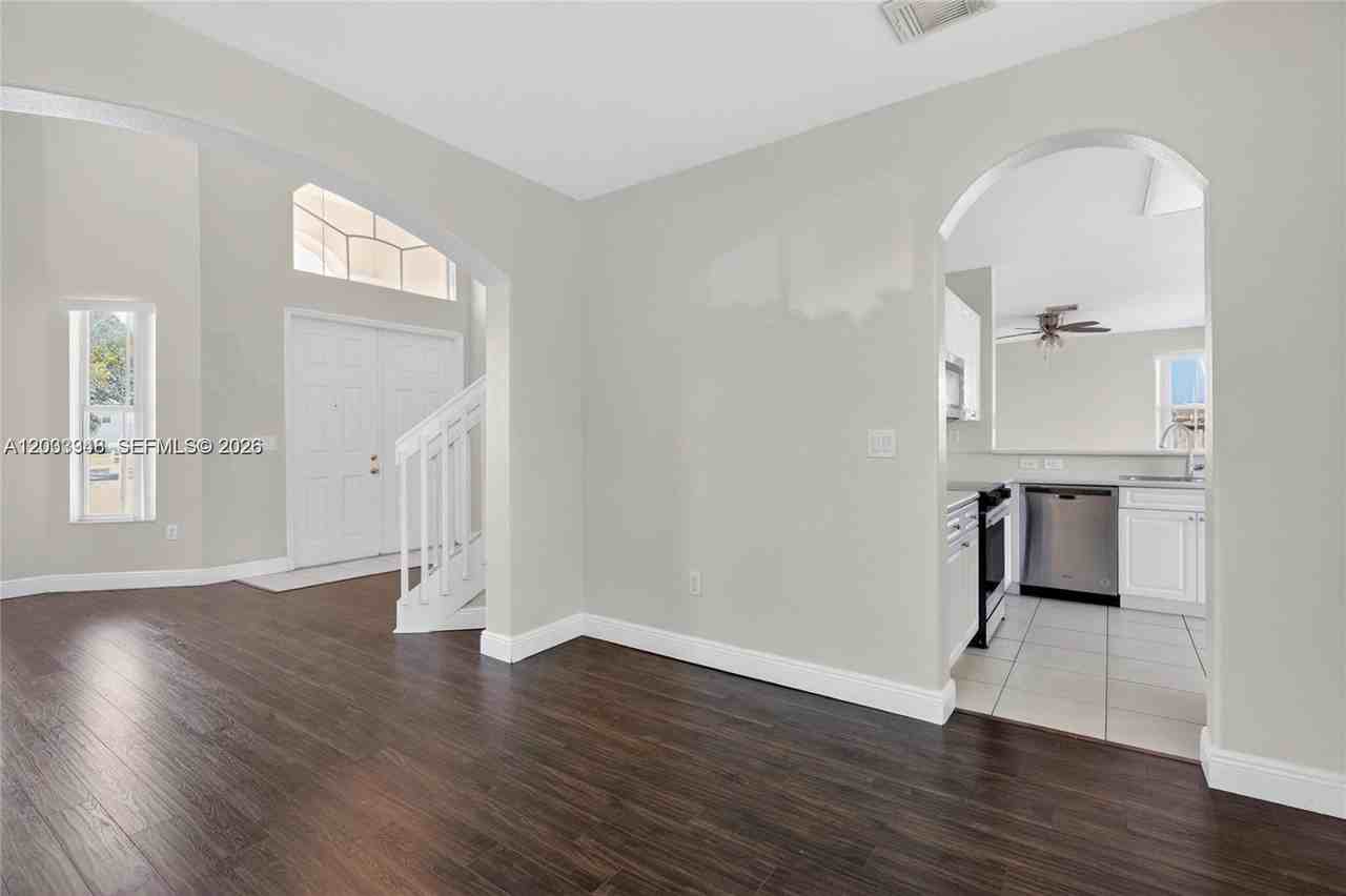 11070 Sw 243rd Ln - Photo 6 of 49