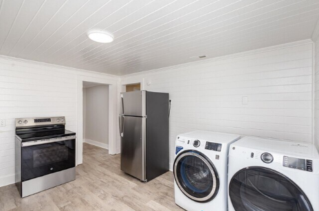 105 S Elm St - Photo 7 of 14