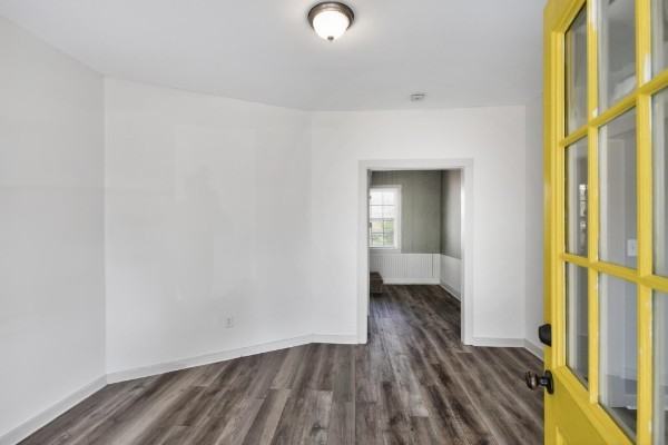 903 Berry St - Photo 6 of 16