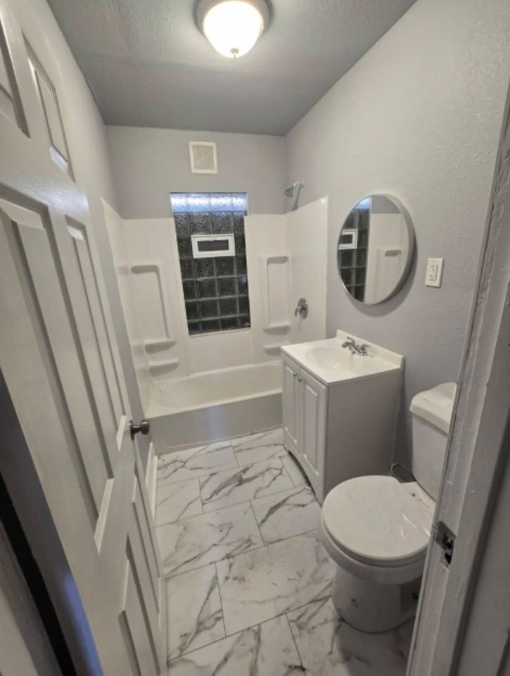 1649 N 29th St #2 - Photo 7 of 8
