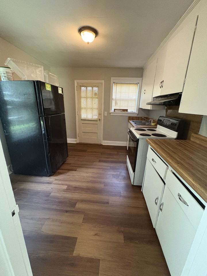 2911 Althea St - Photo 2 of 7