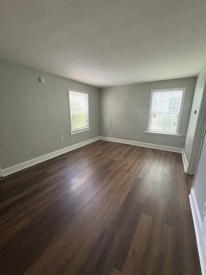 2911 Althea St - Photo 3 of 7