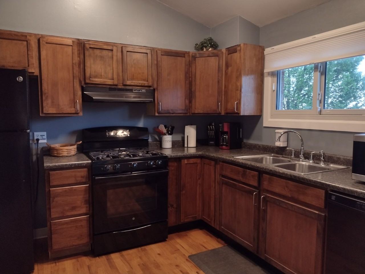 1633 Golfview Rd - Photo 3 of 17