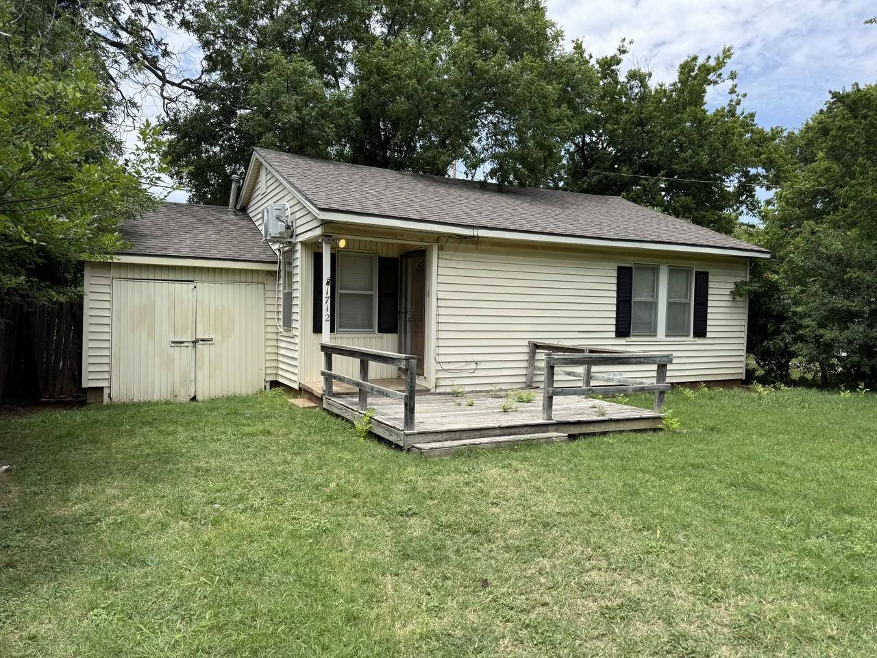 1712 Monroe St - Photo 4 of 19