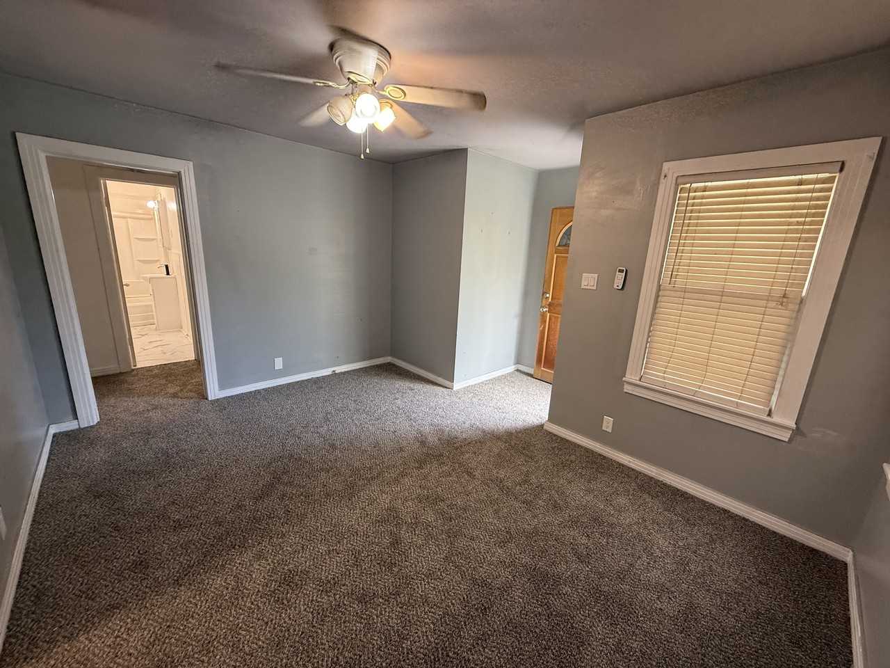 1712 Monroe St - Photo 5 of 19