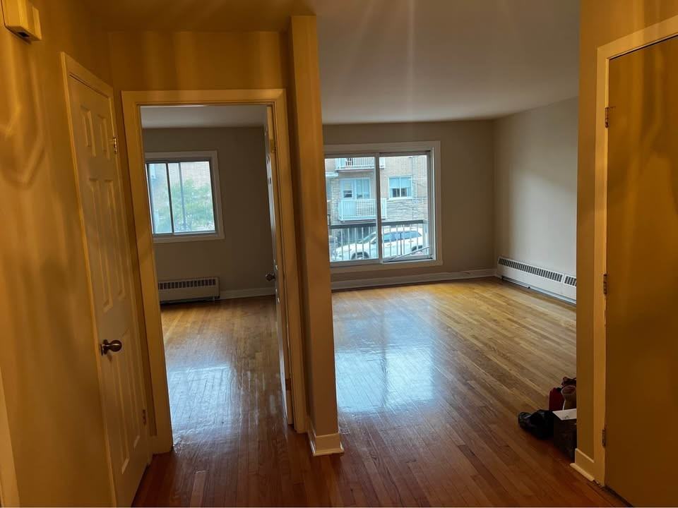 8560 Avenue Champagneur #2 - Photo 2 of 9