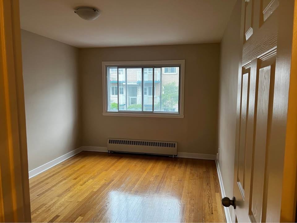 8560 Avenue Champagneur #2 - Photo 3 of 9