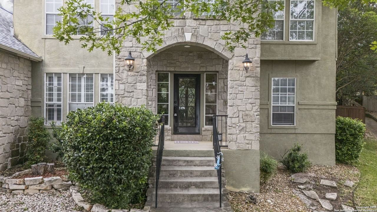 2607 Caravan Cir - Photo 4 of 50