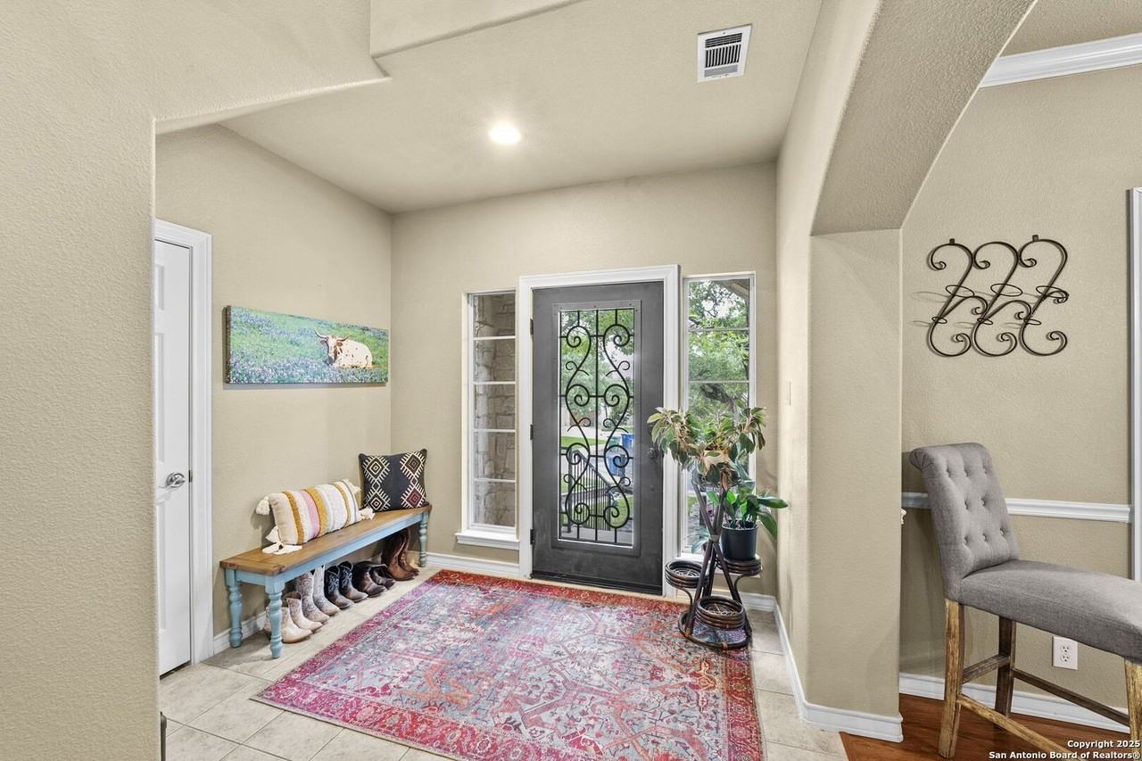 2607 Caravan Cir - Photo 7 of 50