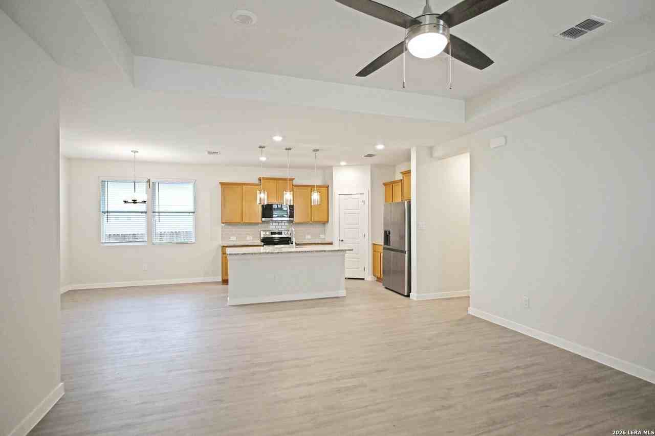 2943 Angelou St - Photo 5 of 24