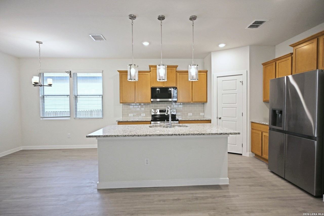 2943 Angelou St - Photo 6 of 24