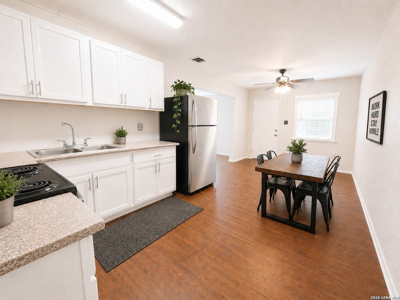 1536 W Hollywood Ave #1538 - Photo 3 of 14