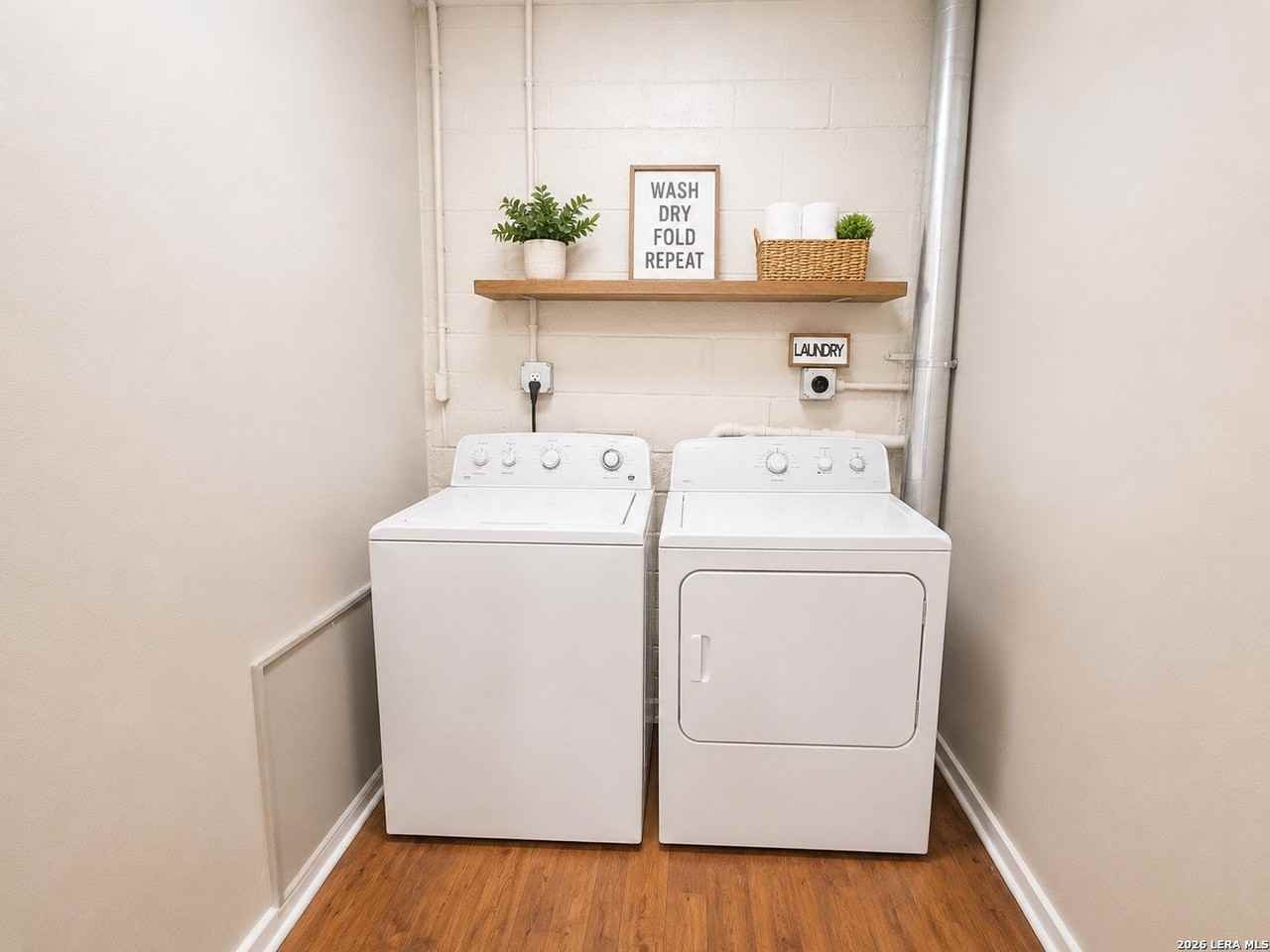 1536 W Hollywood Ave #1538 - Photo 6 of 14