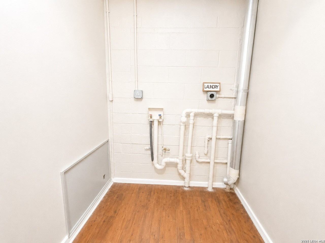 1536 W Hollywood Ave #1538 - Photo 7 of 14
