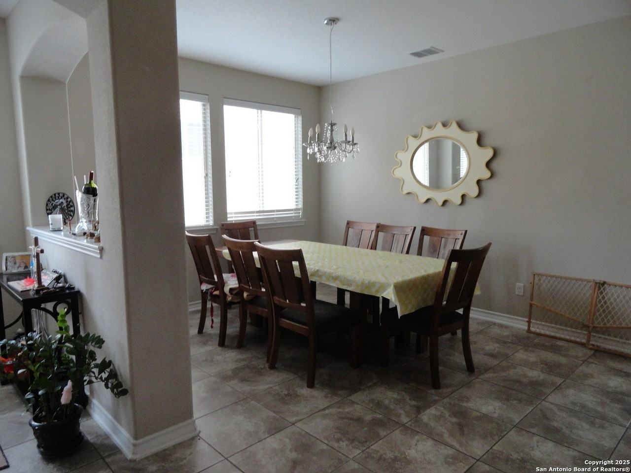 23410 Woodlawn Rdg - Photo 4 of 30