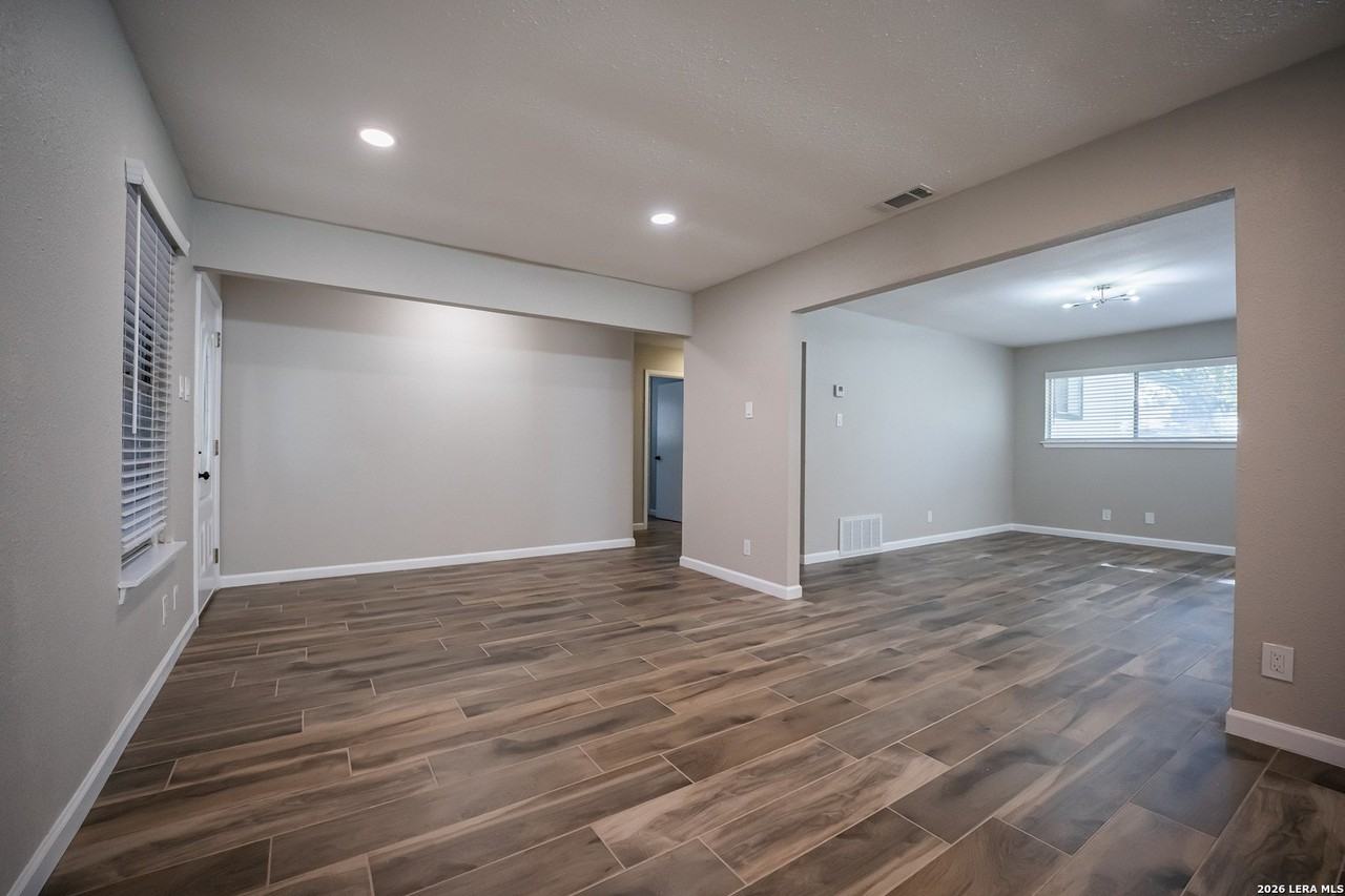 5628 Charlie Chan Dr - Photo 3 of 25