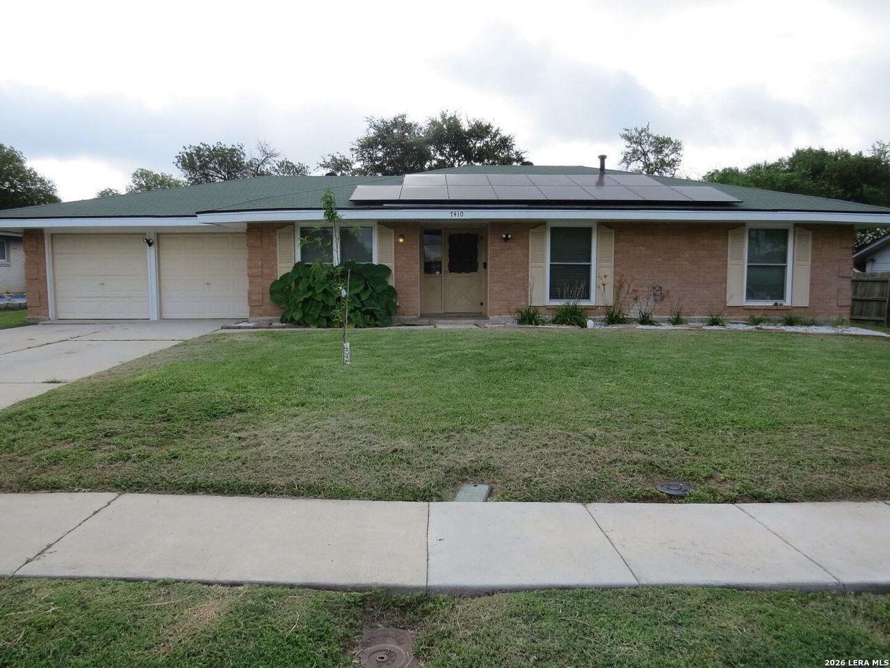 7410 Castle Crown - Photo 2 of 21