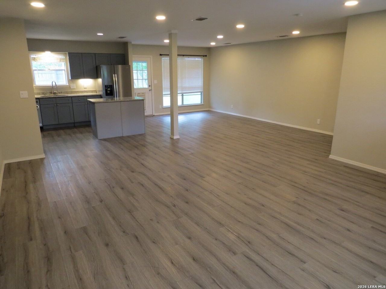 7410 Castle Crown - Photo 6 of 21