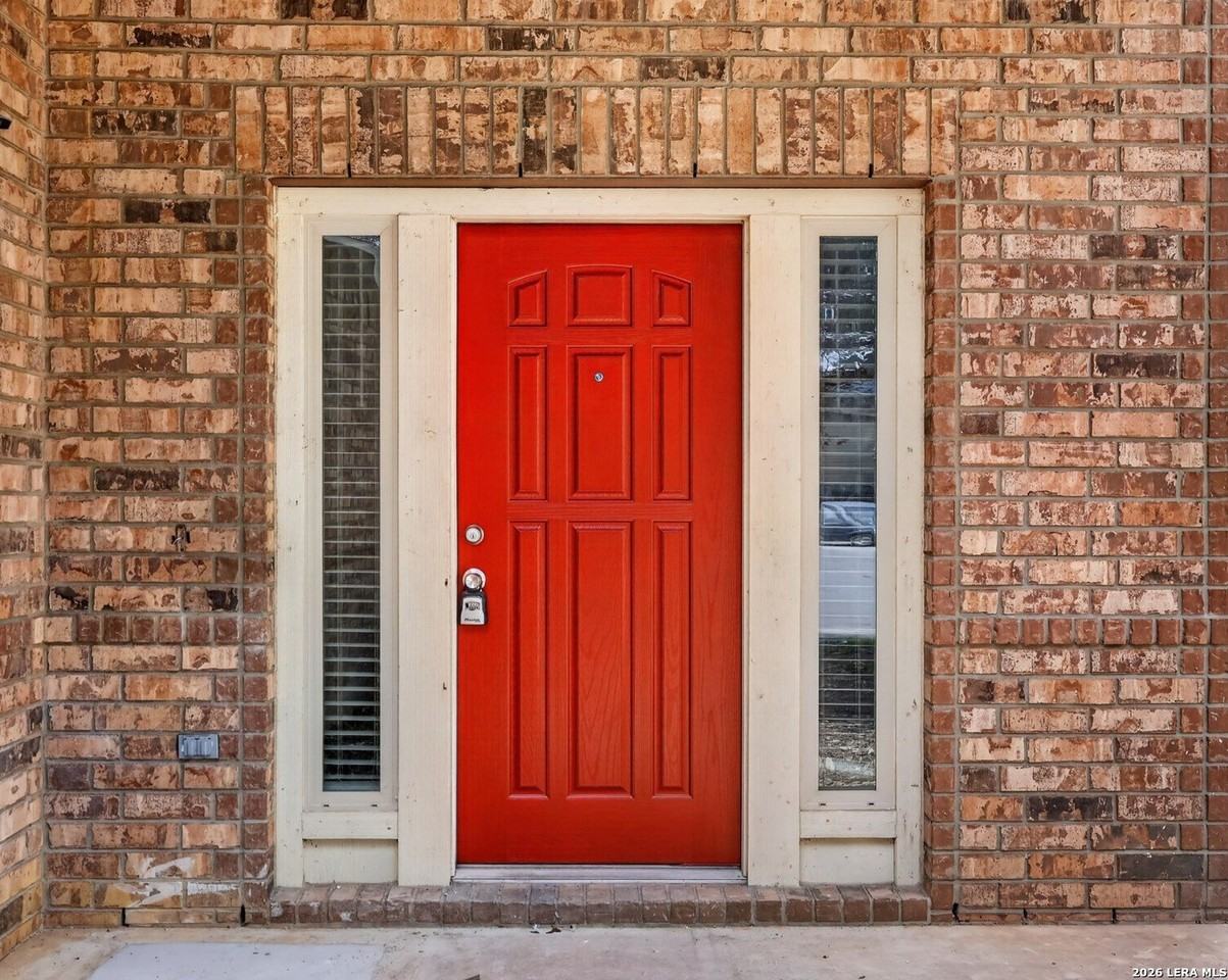 8726 Atwater Crk - Photo 3 of 43