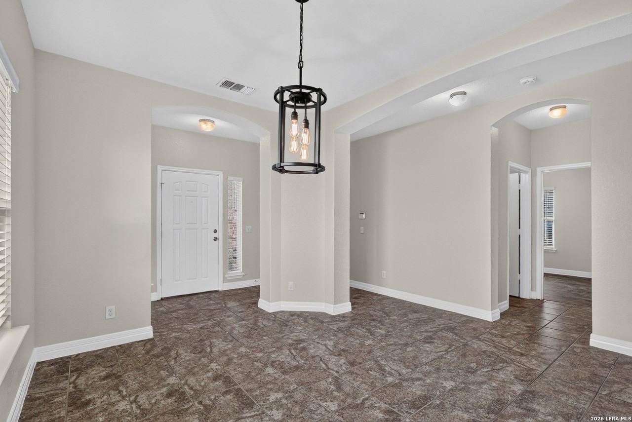 8726 Atwater Crk - Photo 4 of 43