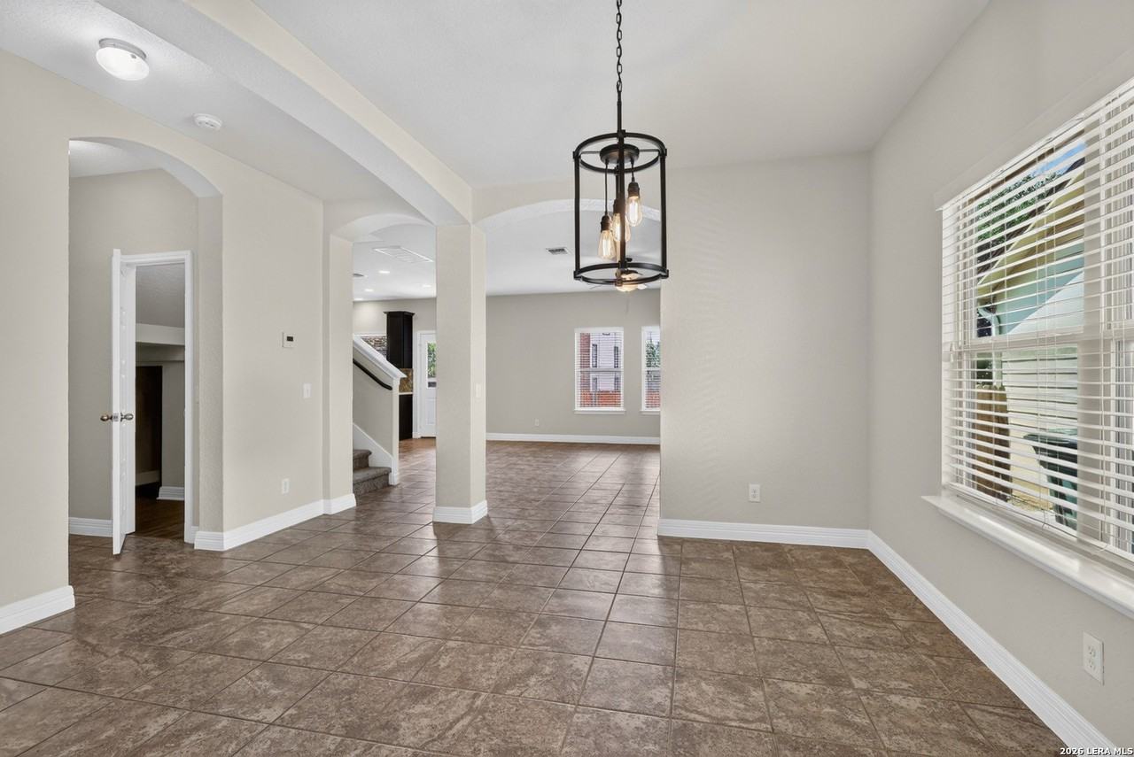 8726 Atwater Crk - Photo 7 of 43