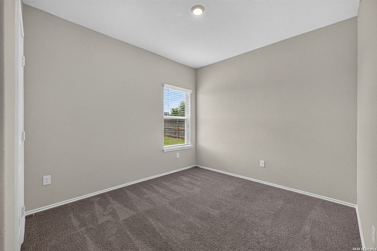 5327 Wichita Pike - Photo 5 of 33