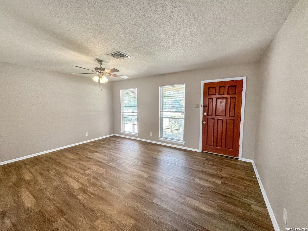 310 Mahota Dr - Photo 7 of 36