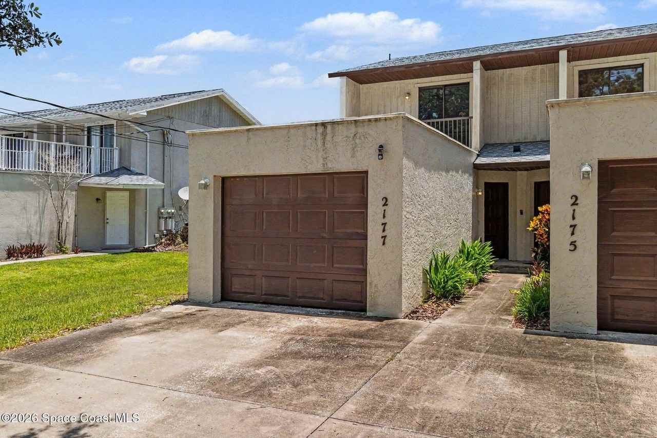 2177 Stewart Rd - Photo 2 of 17