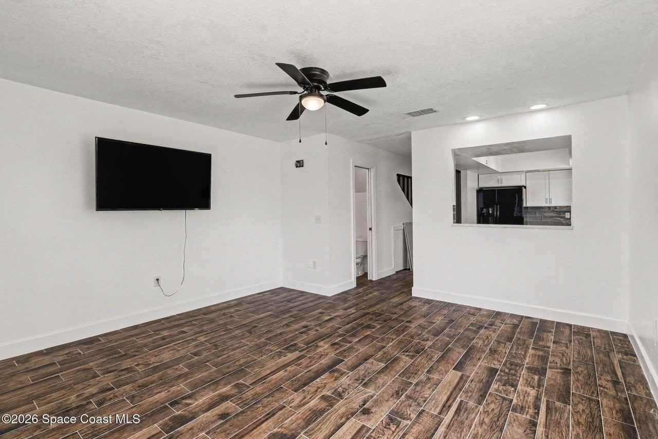 2177 Stewart Rd - Photo 3 of 17