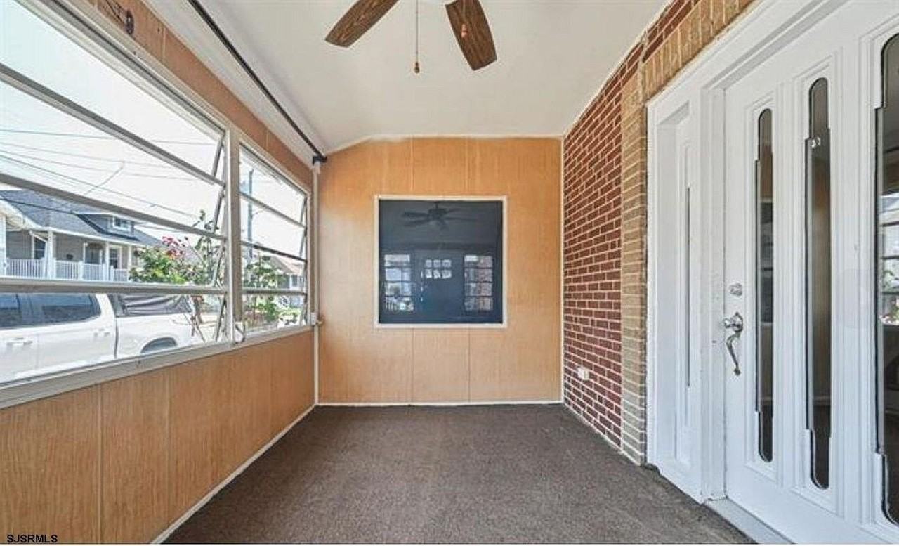 126 N Harvard Ave - Photo 3 of 20