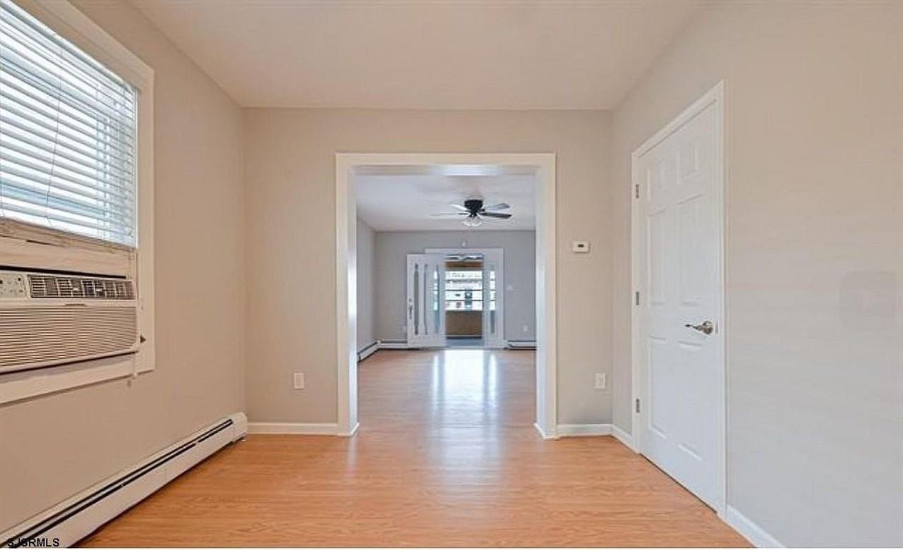 126 N Harvard Ave - Photo 6 of 20