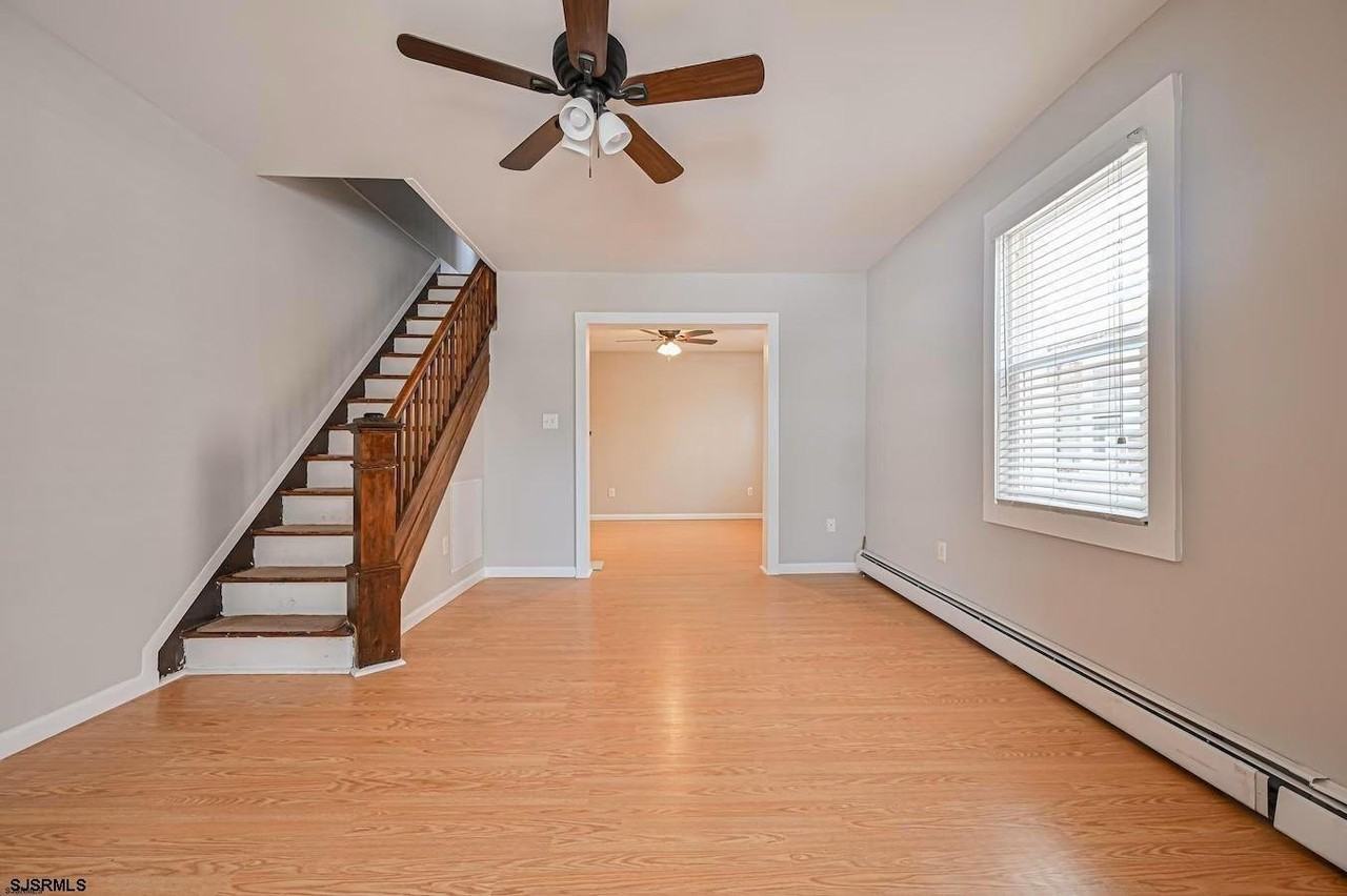 126 N Harvard Ave - Photo 7 of 20