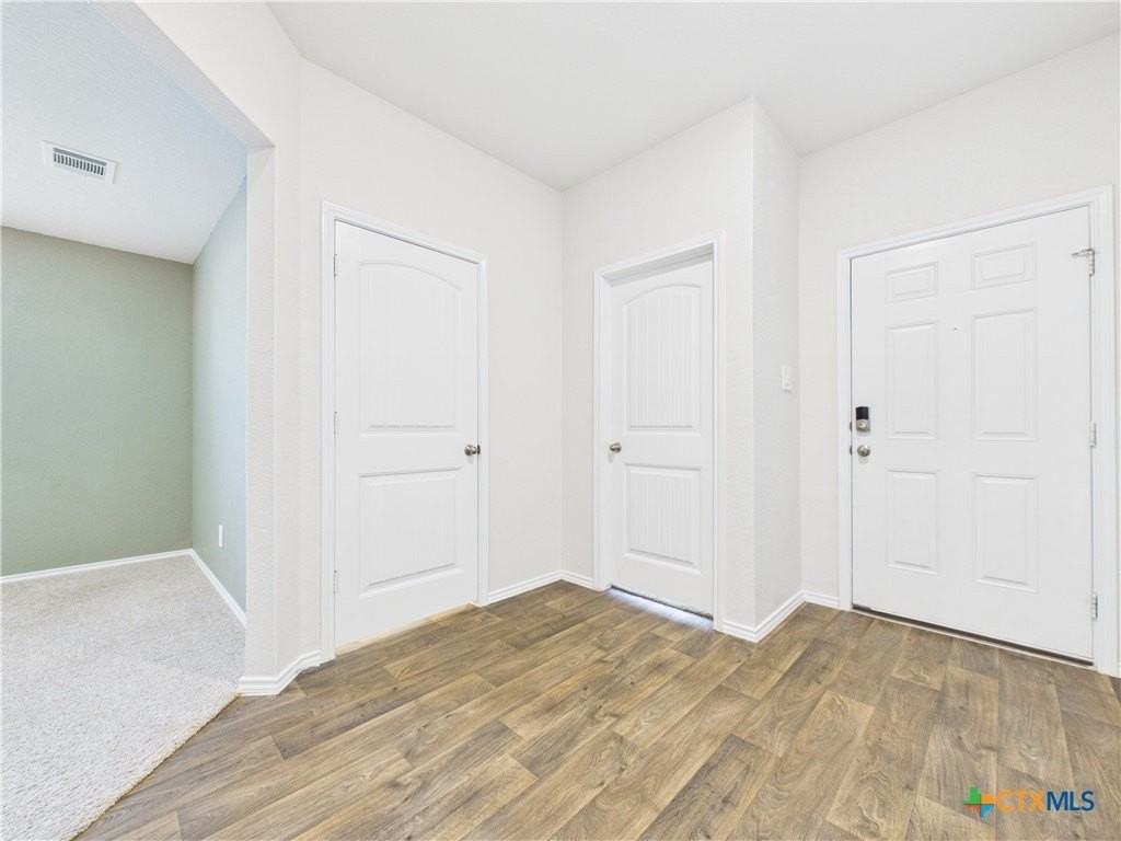 1012 Betsy Dr - Photo 5 of 27