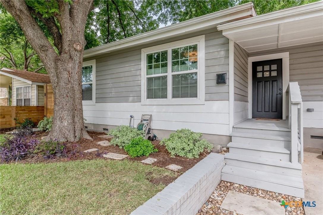2404 Oak Crest Ave - Photo 2 of 30