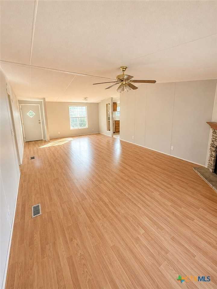 156 Sonnyland Dr - Photo 3 of 12
