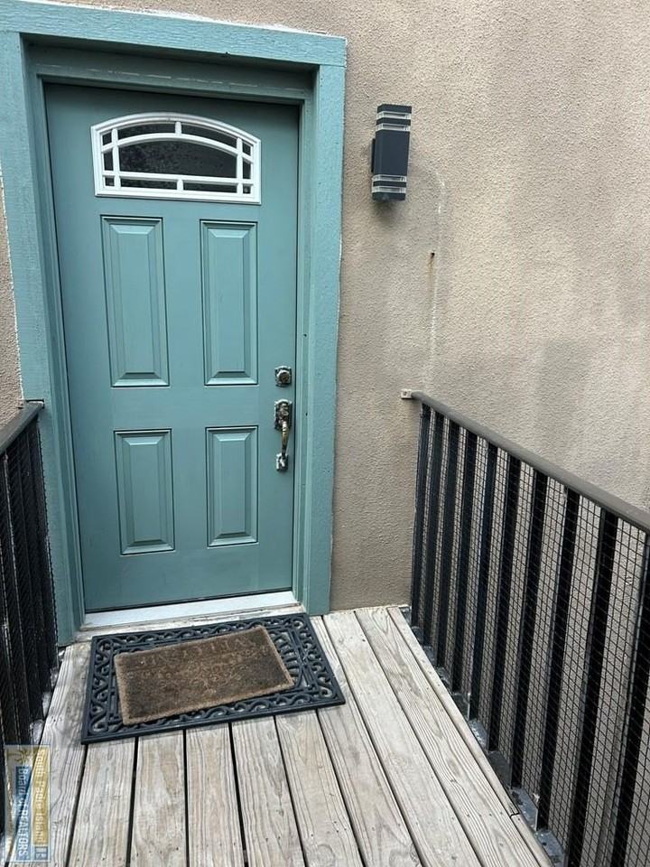 1342 Harbor Island Dr - Photo 2 of 45