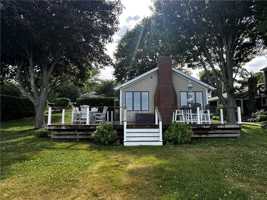 featured image of 25 Bayside Ave