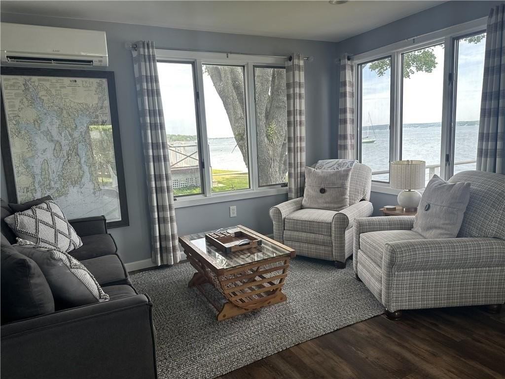 25 Bayside Ave - Photo 6 of 12