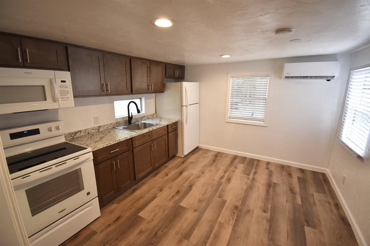 2716 Deep Forest Rd - Photo 4 of 12