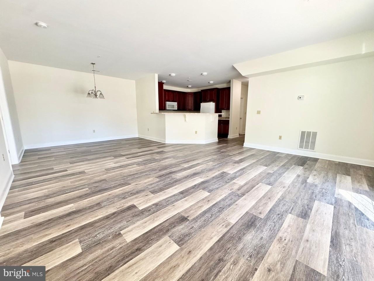 1665 Kenton Rd #101 - Photo 7 of 24