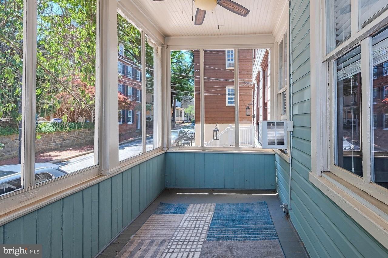 179 Green St - Photo 4 of 50