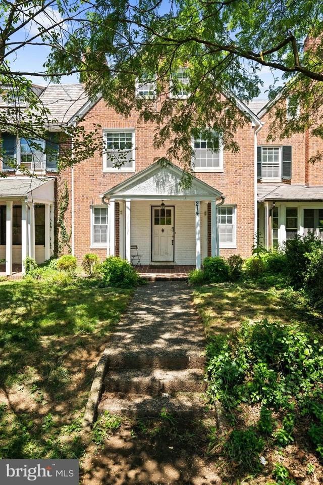 214 E University Pkwy - Photo 3 of 50