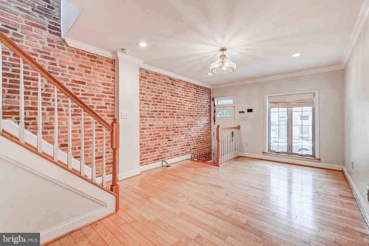 145 N Streeper St - Photo 6 of 24