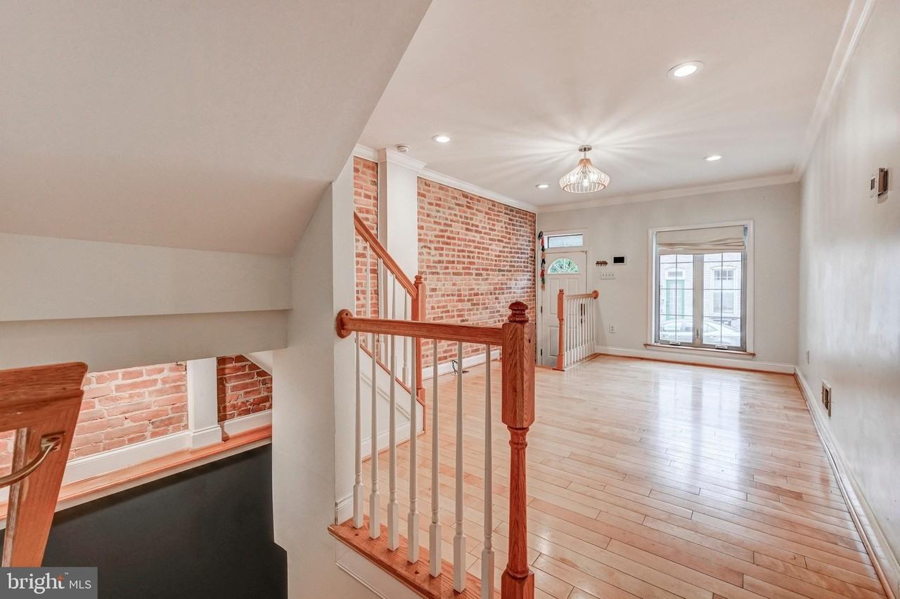 145 N Streeper St - Photo 7 of 24