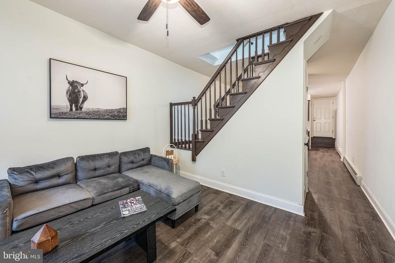 204 N Port St - Photo 2 of 19