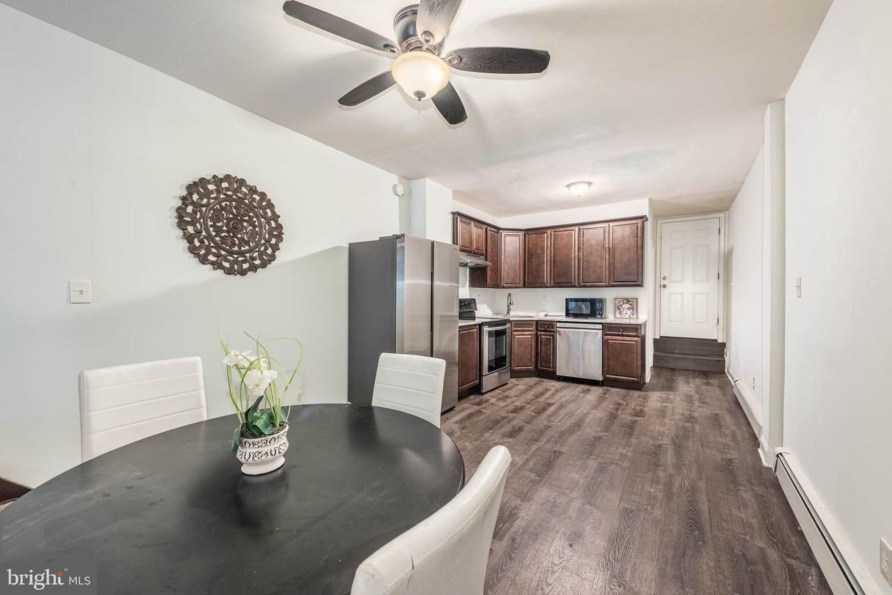 204 N Port St - Photo 5 of 19
