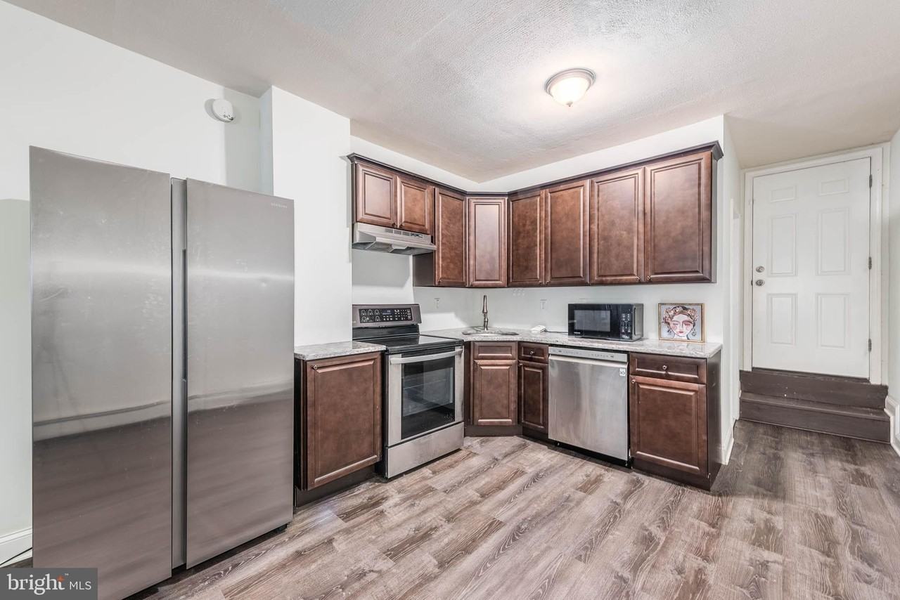 204 N Port St - Photo 7 of 19